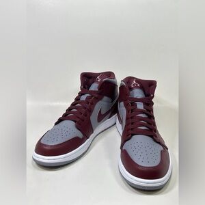 Size 10 - Men’s Air Jordan 1 Mid ‘Cherrywood Red’ Sneakers DQ8426-615 Wmns 11.5